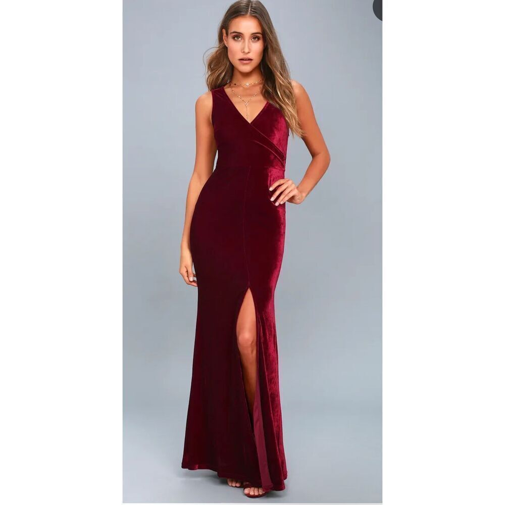 Lulus Crushing it burgundy velvet maxi dress S